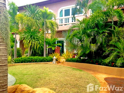 Houses for sale Bang Lamung Chonburi : 4 Bedroom Villa for sale at Baan Nai Fuun Village  13403