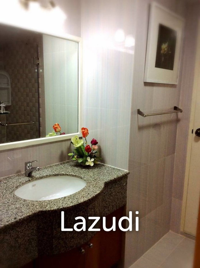 picture 70 sqm 2 Bedroom Condo on 6th Floor in Khlong Tan Nuea Bangkok - 9/10