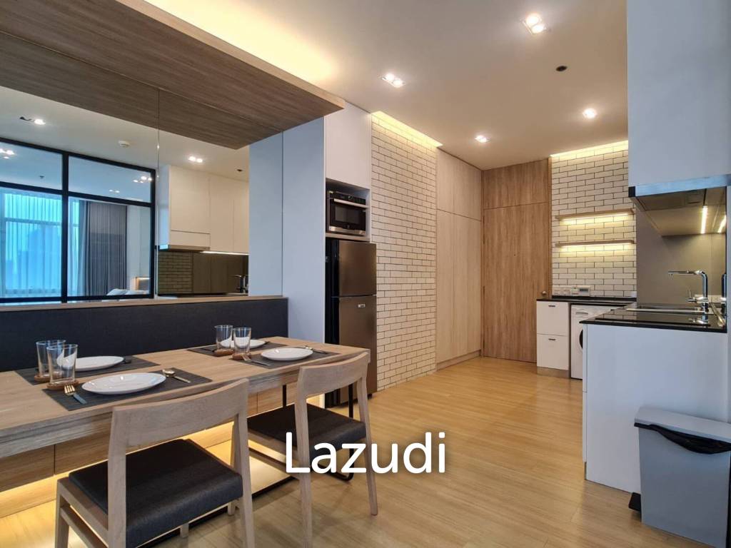 รูป 60 sqm river view condo on 14th floor at Baan Sathorn Chaopraya, Khlong San Bangkok - รูปที่ 5/24