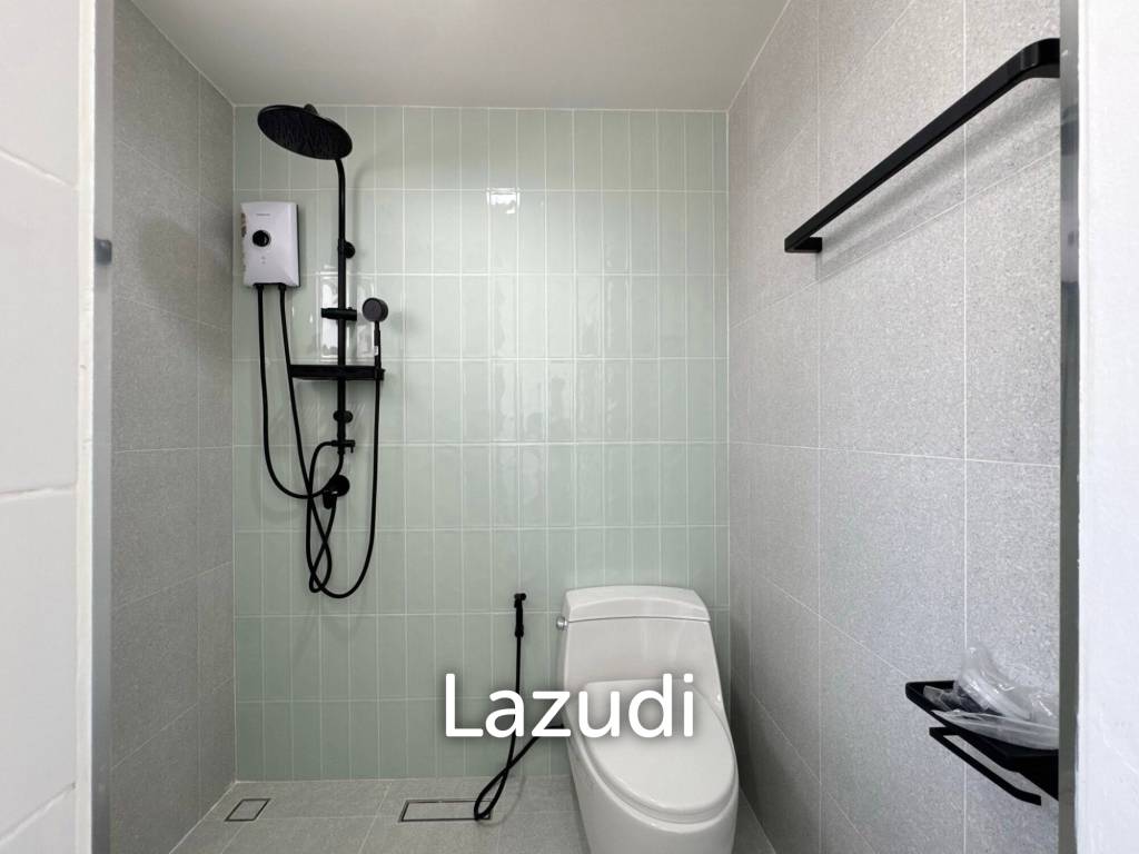 รูป Newly Renovated Townhouse for Sale in Muang Phuket - รูปที่ 5/12