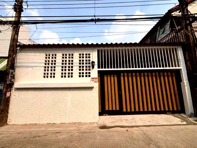 ทาวน์โฮม กรุงเทพมหานคร : บ้านสวย รามอินทรา 17 เข้าซอยไม่ถึง 100 เมตร  บ้านชั้นเดียว กว้าง 8 เมตร  ใกล้รถไฟฟ้าสถานีลาดปลาเค้า  ใกล้เซ็นทรัล รามอินทรา