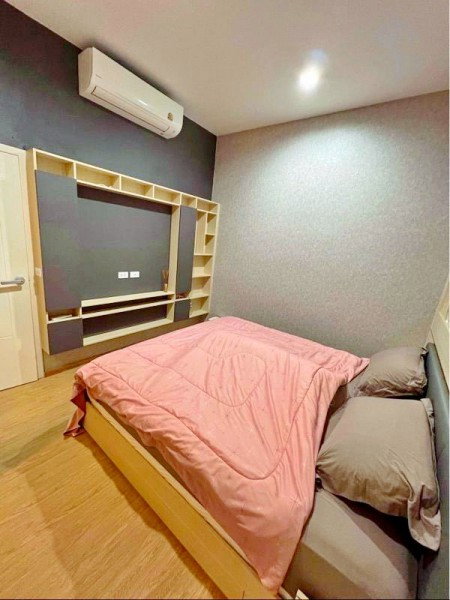 รูป พร้อมเฟอร์ฯบิวท์อินครบ ARL บ้านทับช้าง 900 ม. ให้เช่าทาวน์โฮมหรู 3 ชั้น 2นอน 4น้ำ 20ตร.ว. สนามบินสุวรรณภูมิ 240ตร.ม. - รูปที่ 6/8