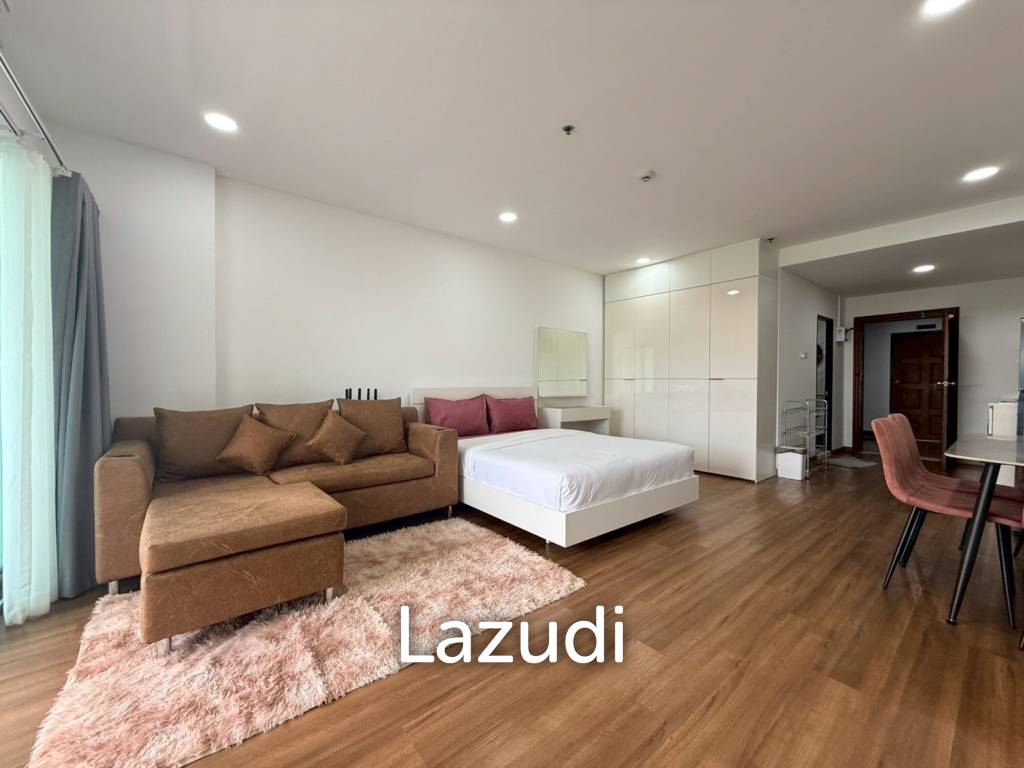 picture Spacious Fully Furnished Studio with Large Balcony - 1/12