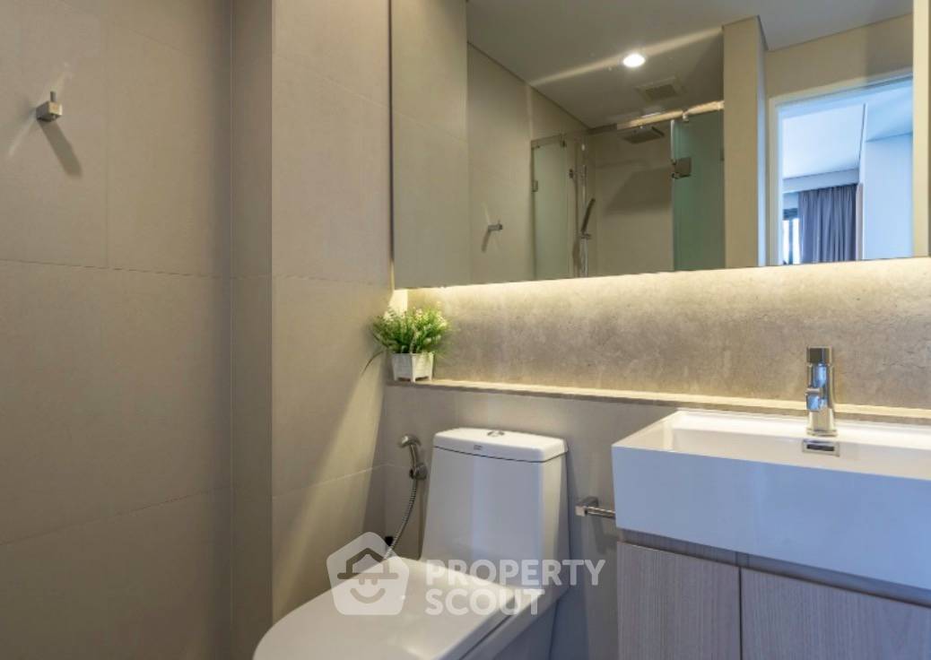 picture 2-BR Condo For Sale At The Lumpini 24, High-Floor 22, BTS Phrom Phong (ID 3072989) - 8/8