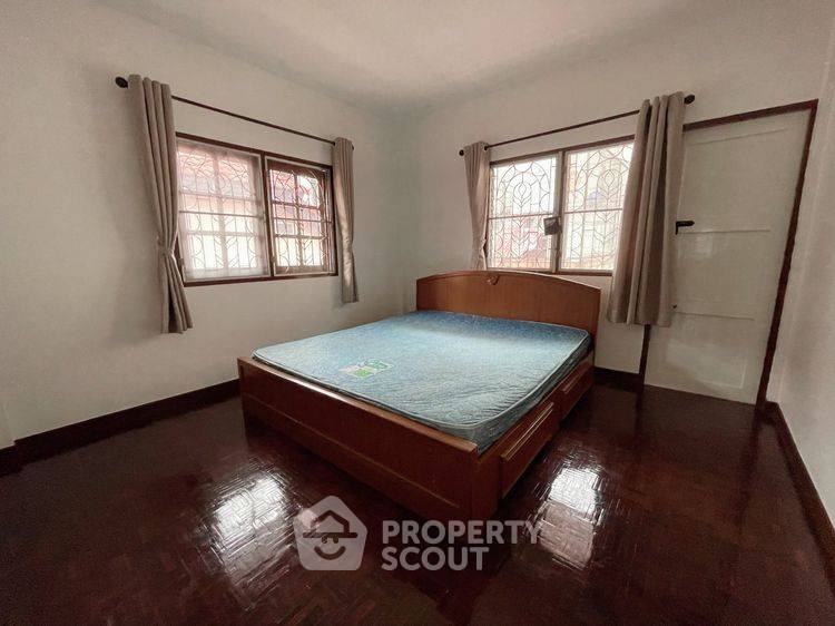 รูป บ้าน 3 ห้องนอน รุ่งเรือง 5 หมู่บ้าน ใกล้ MRT สามแยกบางใหญ่ 60 ม. (ID 3070024) - รูปที่ 6/12