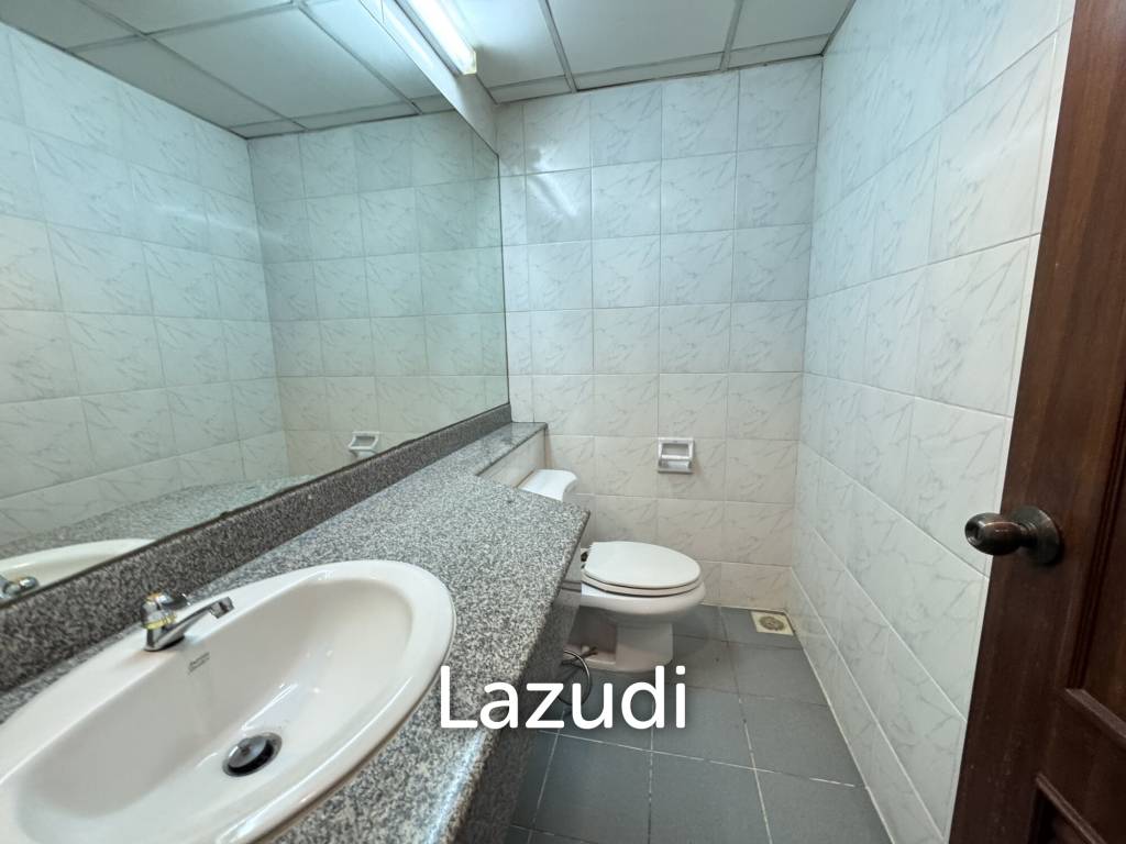 picture 165 sqm 3-Bed Condo on 3rd Floor at Liang Garden Chong Nonsi - 10/10