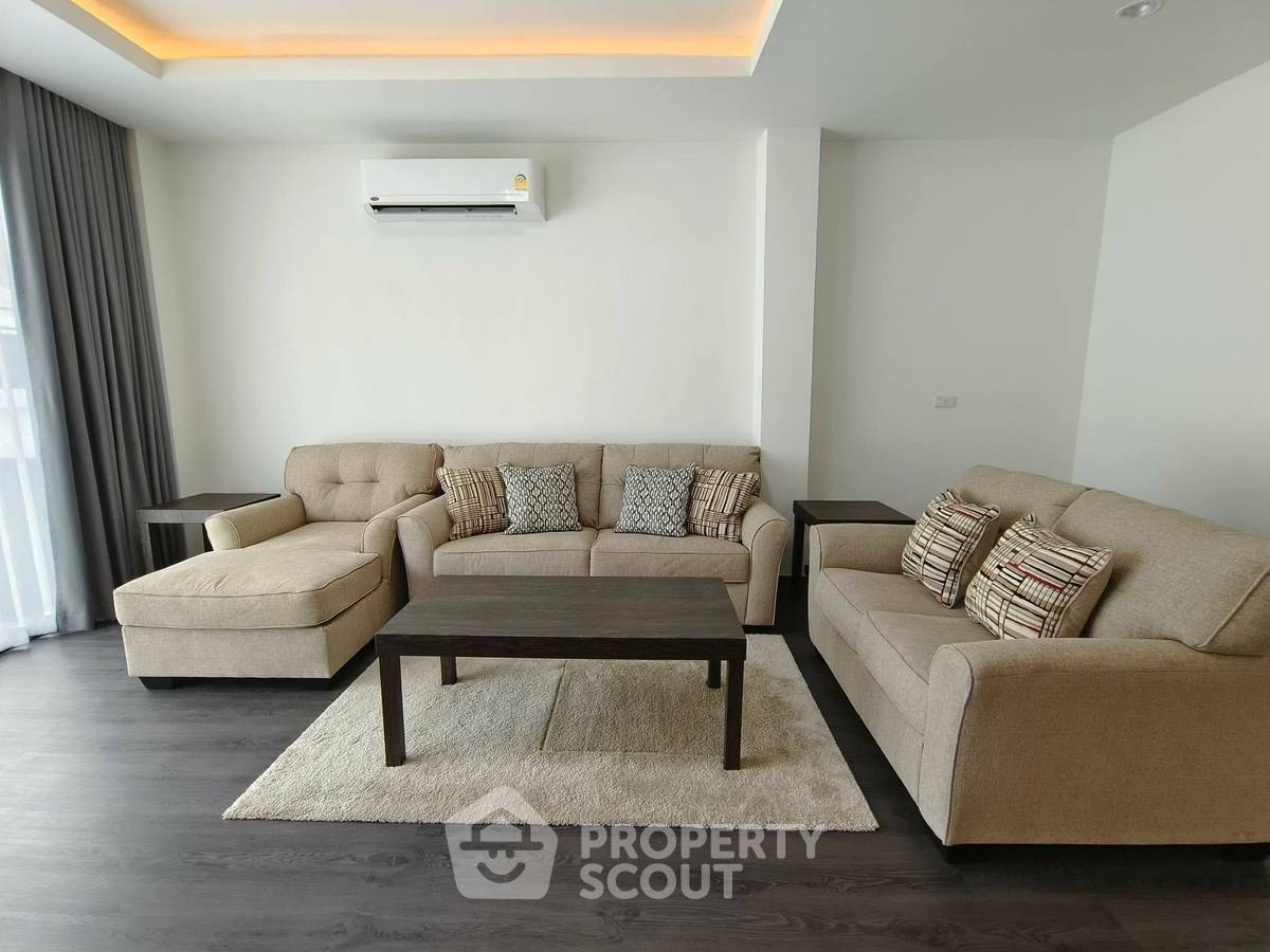 รูป บ้าน 4 ห้องนอน พร้อมเลี้ยงสัตว์ ใกล้ BTS เอกมัย โครงการ Ekkamai House (ID 3072457) - รูปที่ 4/25