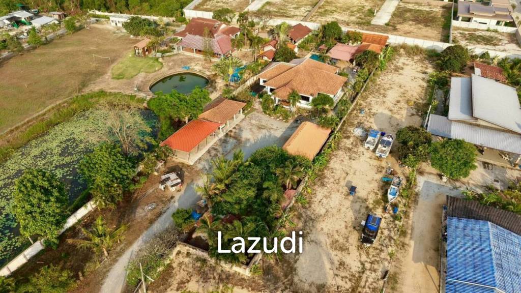 picture Grand 4 Bed Luxury Estate with Massive 3,416 sqm Land Plot - 25/27