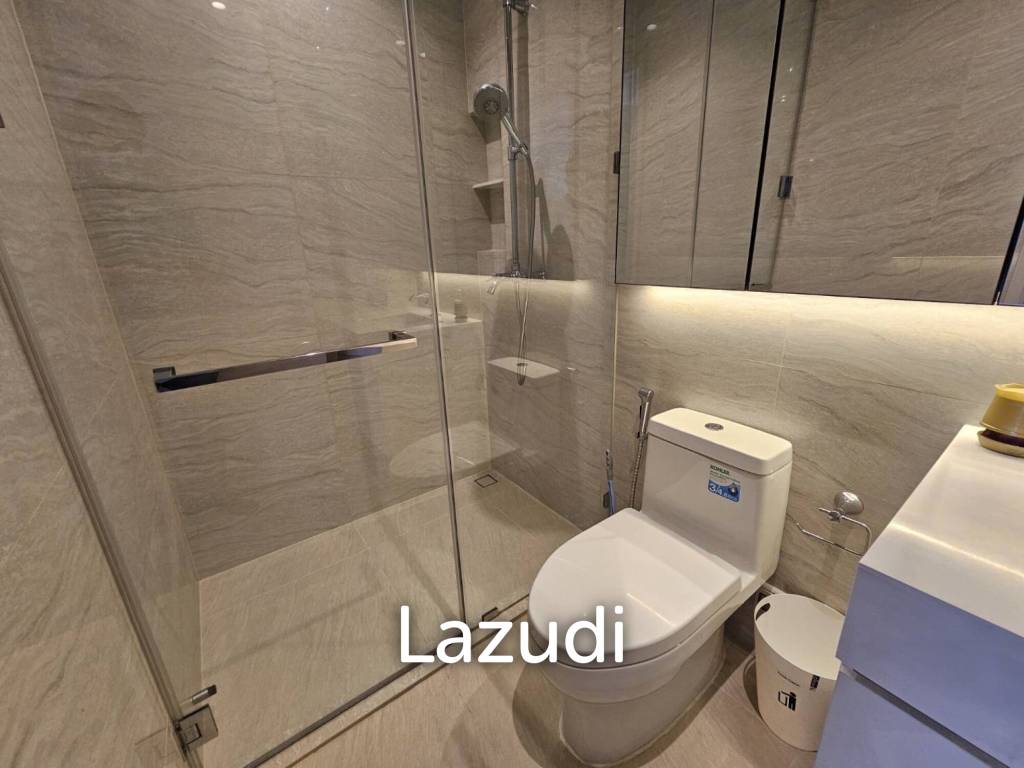 รูป 94 sqm corner 2 bedroom condo on high floor at MUNIQ Langsuan Lumpini Bangkok - รูปที่ 16/17