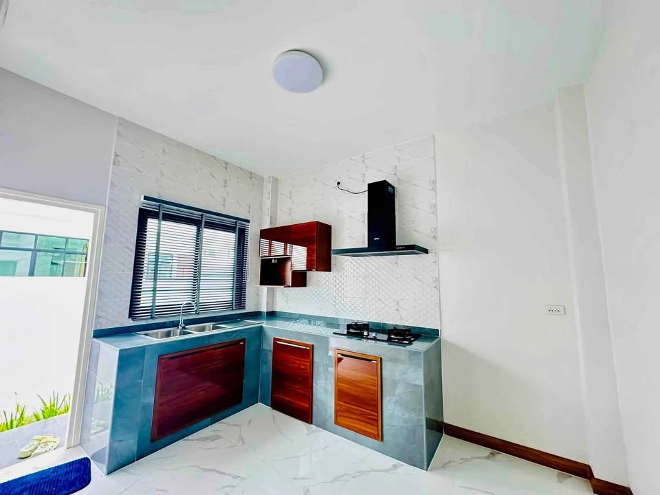 รูป บ้านเดี่ยว 2 ชั้น MODERN STYLE / ต.แม่เหียะ อ.เมืองเชียงใหม่ จ.เชียงใหม่ T.063-664-9056 - รูปที่ 9/31