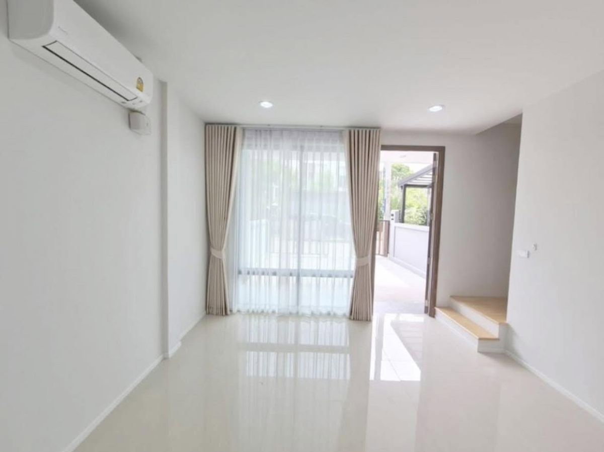 รูป 🏡✨ ให้เช่าทาวน์โฮม 3 ชั้น – The Nue Connex House ดอนเมือง–พหลโยธิน 📍 ทำเลศักยภาพ เข้าออกได้ทั้งวิภาวดีและพหลโยธิน ใกล้รถไฟฟ้า 2 สาย - รูปที่ 2/7