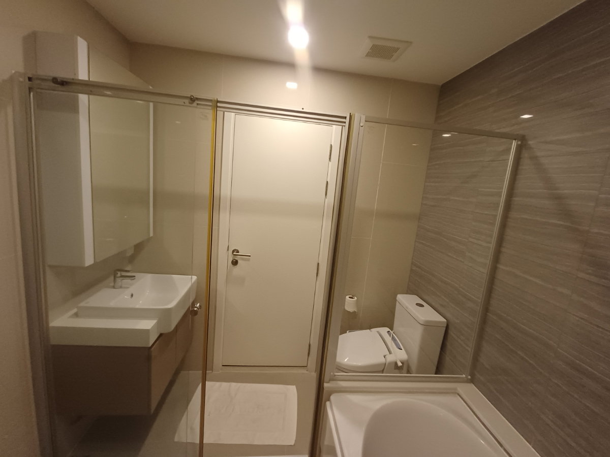 picture For rent KnightsBridge Sriracha 2 bedrooms 28th floor Corner unit Sea view Ready to move in - 19/48