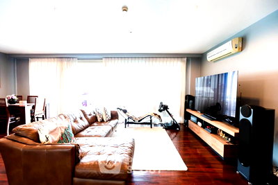 Condos for sale : 3-BR 177 Sqm Condo For Sale At Baan Saraan, MRT Phetchaburi (ID 3073548)