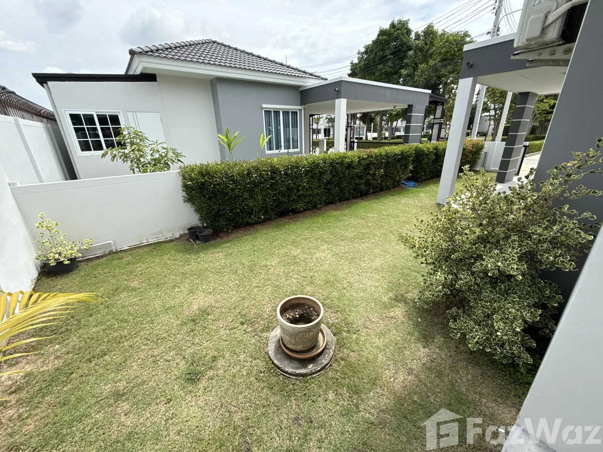 picture Modern 3-Bedroom Corner Villa on a Large 400 sqm Plot 6573041 - 18/20