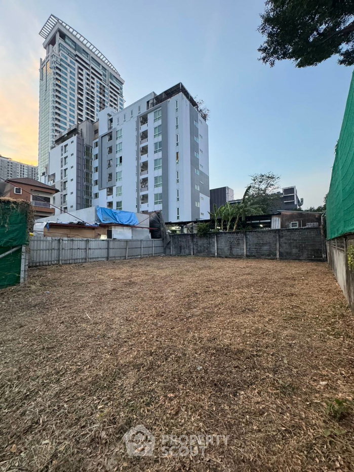 picture 427.6 m² Land for Sale in Phra Khanong Tai (ID 3073531) - 3/3