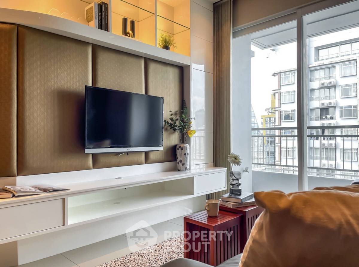 picture 1-BR Condo, Circle Living Prototype New Petchburi, 26th Floor near MRT Phetchaburi (ID 3075086) - 7/25