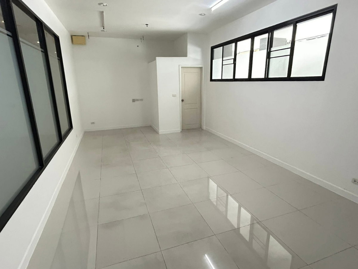 รูป ให้เช่าคอนโด ติด MRT บางยี่ขัน  shop ร้านค้า ชั้น 1  ค่าเช่า 18,000  คอนโด ธนา แอสโทเรีย  Thana Astoria  - รูปที่ 1/9