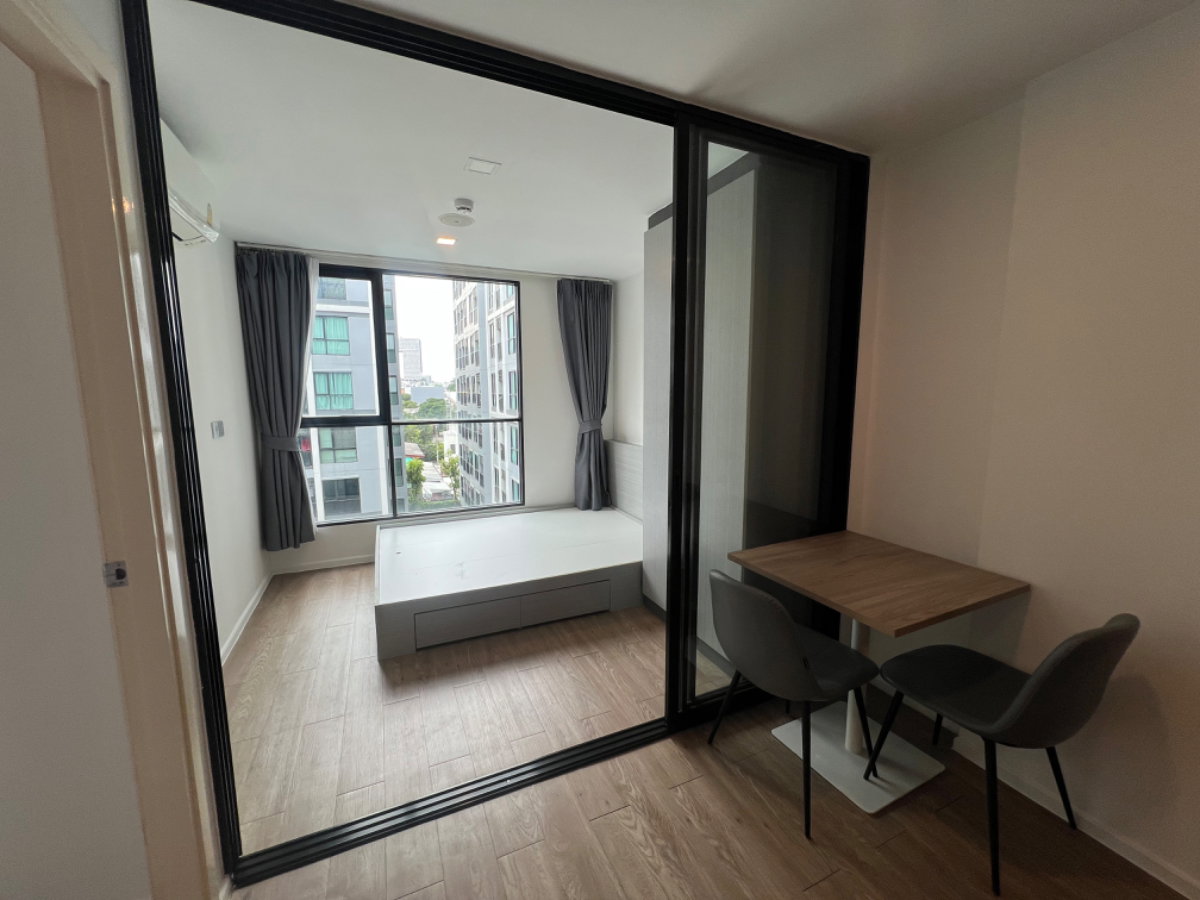 รูป แอทโมซ ลาดพร้าว 15 ห้องรีโนเวทใหม่ 2 ห้องนอน เฟอร์ครบ เครื่องใช้ไฟฟ้าครบ พร้อมเข้าอยู่ - รูปที่ 5/8