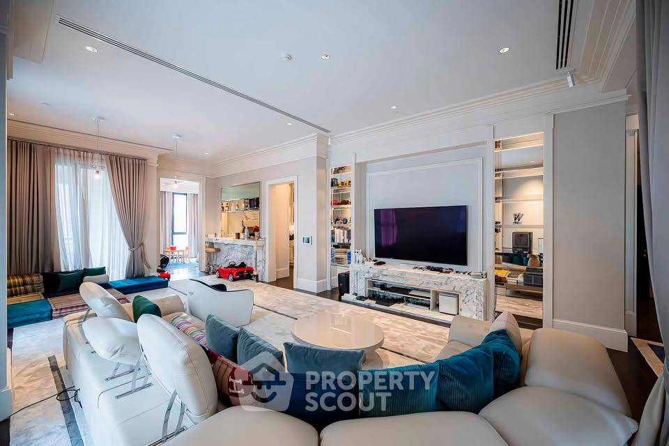 picture 3-BR Condo 263 Sqm At 98 Wireless, 200m to BTS Phloen Chit (ID 3047922) - 3/15