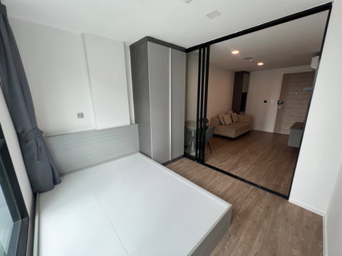 Newly renovated 2 bedroom near mrt ladprao, fully furnished, ready to move in 