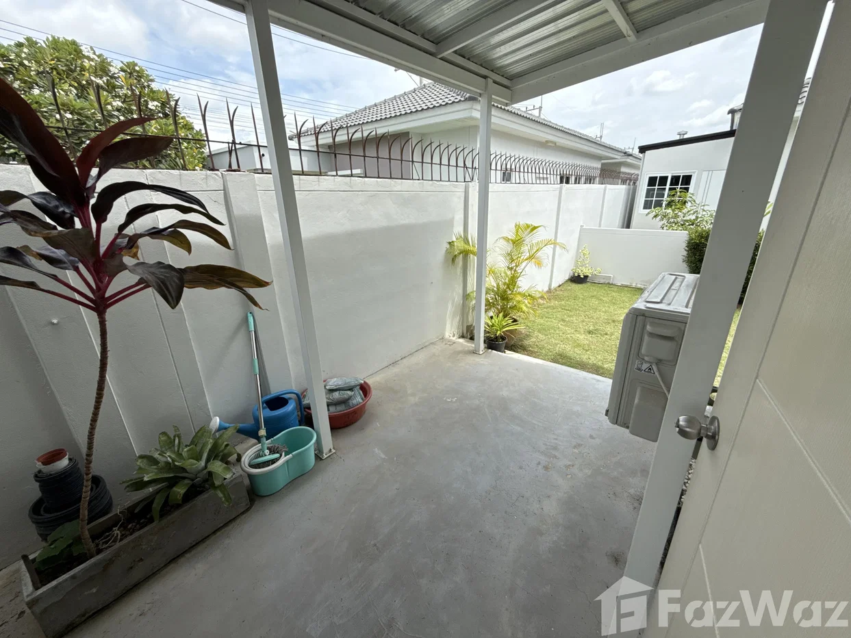 picture Modern 3-Bedroom Corner Villa on a Large 400 sqm Plot 6573041 - 16/20