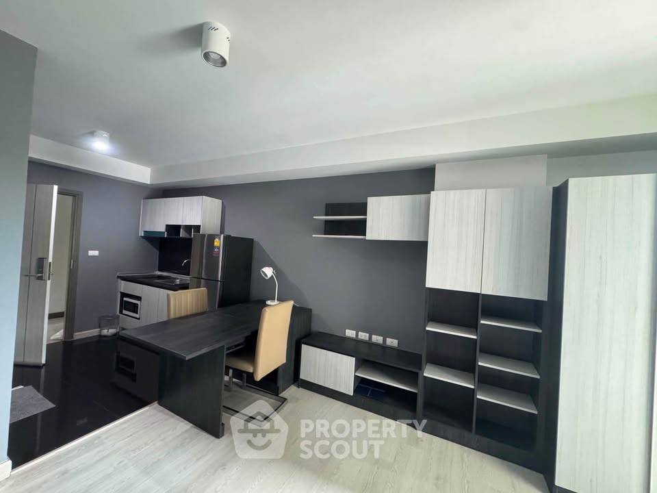 picture 1-BR Condo At Estabe Phahonyothin 18, 4th-Floor Near MRT Chatuchak Park (ID 3075804) - 2/8