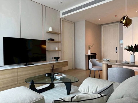 📍 The Strand Thonglor # BTS Thonglor # 1 Bedroom # Rental price: 75,000 Baht/month (1-year contract) 