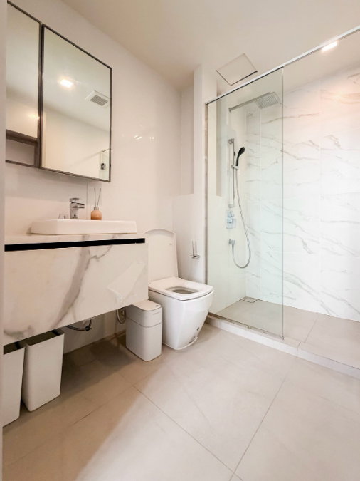 picture 💥 Great value & Ready to move in! ✨ Minimalist 1BR with high ceiling, bright natural light, near BTS Punnawithi. Book your viewing today! 🏡 - 10/10