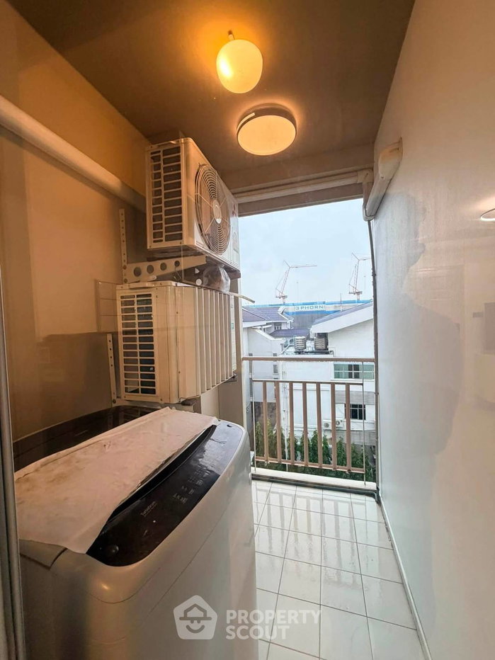 picture Well-Priced 1-BR Condo at Lumpini Condo Town Bodindecha Near BTS/MRT (ID 3074334) - 10/10