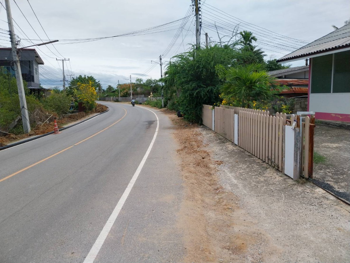รูป ขายที่ดิน อ.ชะอำ ติดถนนคอนกรีต ขายราคาสุทธิเท่าราคาประเมิน - รูปที่ 1/8