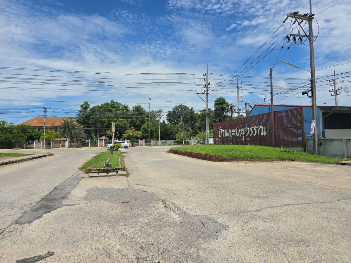 รูป ขายที่ดินเปล่าติดถนนพหลโยธิน ใกล้โรบินสัน ติดปั๊มน้ำมันปตท. โครงการบ้านแสงสุวรรณ ถนนพหลโยธิน ตำบลนิคมสร้างตนเอง อำเภอเมืองลพบุรี จังหวัดลพบุรี - รูปที่ 17/42