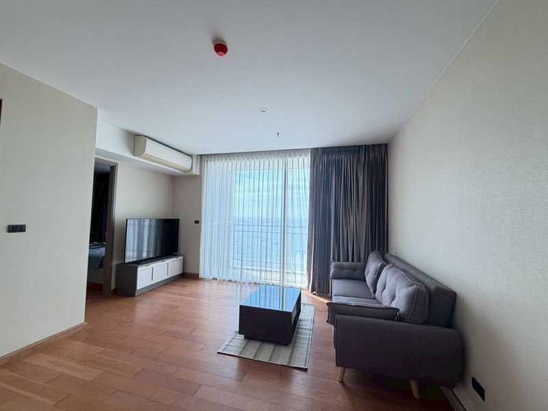 picture Luxury beachfront condo for rent in the heart of Sriracha. - 4/8