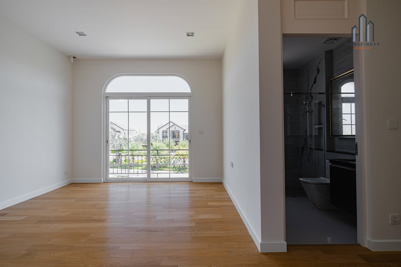 รูป THE GRAND Riverfront Ratchapruek - Rama 5 5 bedrooms, for sale - รูปที่ 2/45