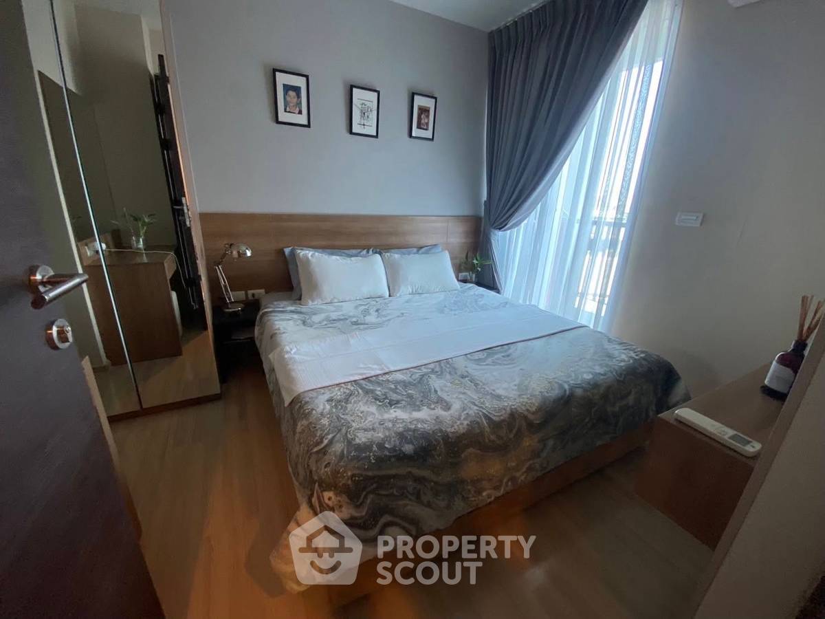รูป คอนโด 1 ห้องนอนให้เช่า Rhythm Sathorn ใกล้ BTS สะพานตากสิน 300 ม. (ID 3073784) - รูปที่ 1/5
