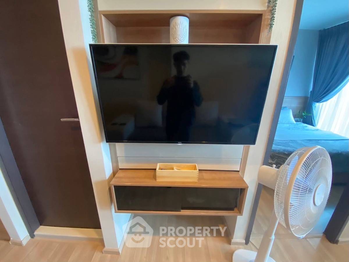รูป คอนโด 1 ห้องนอนให้เช่า Rhythm Sathorn ใกล้ BTS สะพานตากสิน 300 ม. (ID 3073784) - รูปที่ 4/5