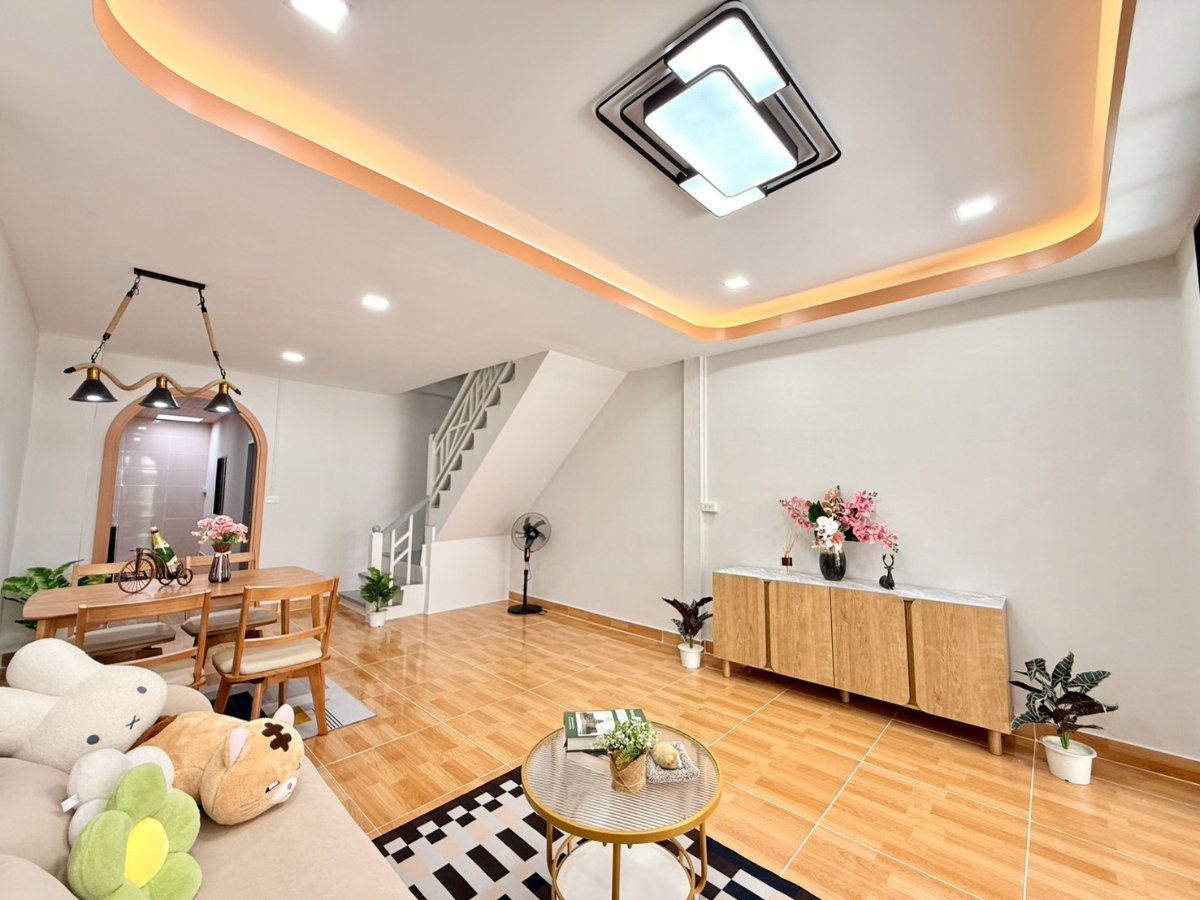 รูป ทาวน์เฮ้าส์ รีโนเวทใหม่ทั้งหลัง สวย ครบ จบ พร้อมเข้าอยู่ หมู่บ้าน เสนาวิลล่า3 ซอย8 ถ.คู้บอน27 ท่าแร้ง บางเขน ใกล้รถไฟฟ้าสายสีชมพู - รูปที่ 6/21