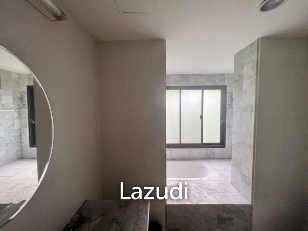 picture SANTI PURA : Great size 3 bed unit at great price - 13/25