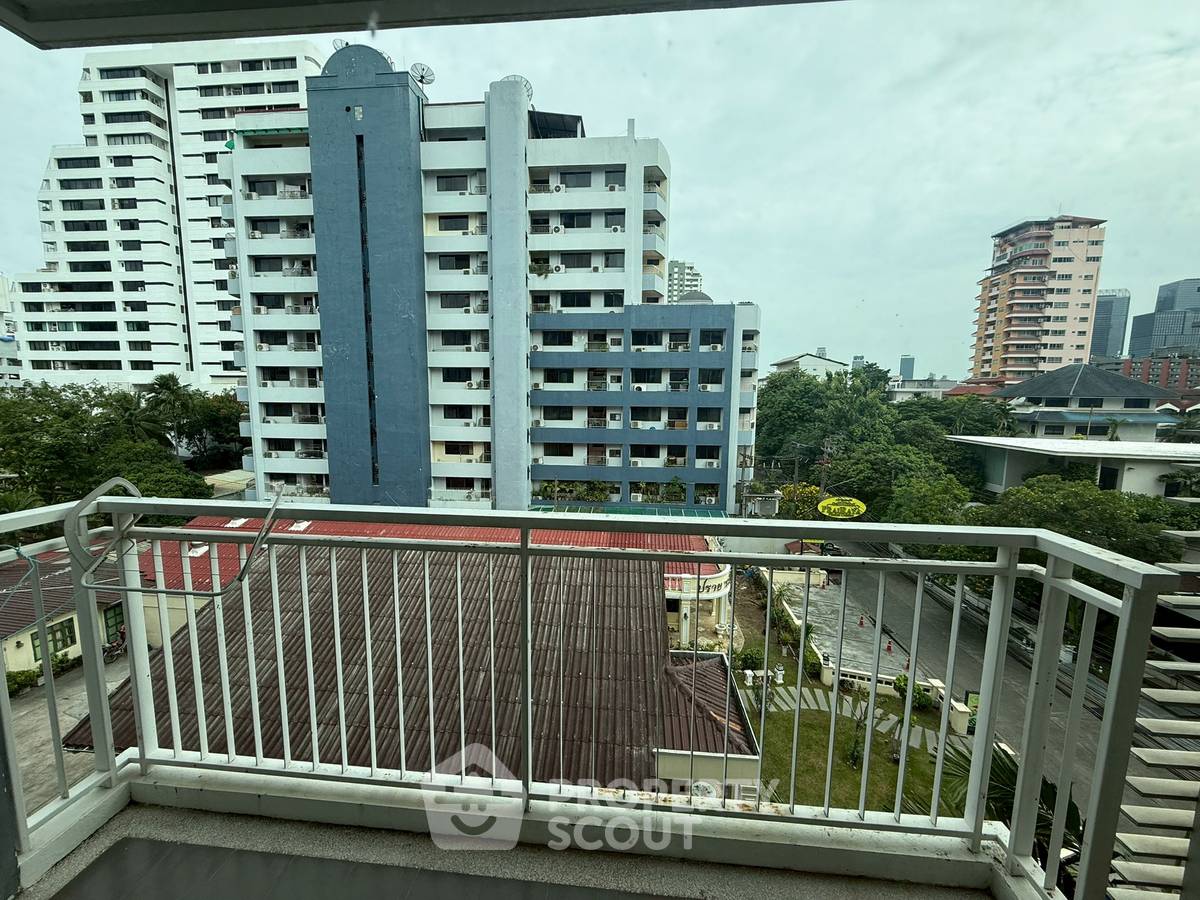 รูป คอนโด 2 ห้องนอน 84 ตร.ม. ศิริ ออน 8 สุขุมวิท 8 ใกล้ BTS นานา 400 ม. (ID 3075022) - รูปที่ 4/9