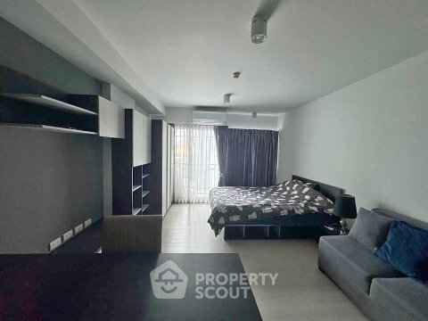 1-BR Condo At Estabe Phahonyothin 18, 4th-Floor Near MRT Chatuchak Park (ID 3075804)