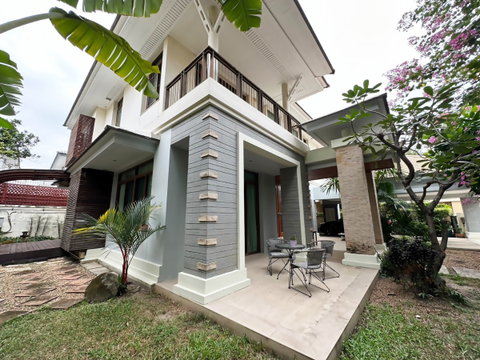 For Sale Detached house Narasiri Pattanakarn GH351