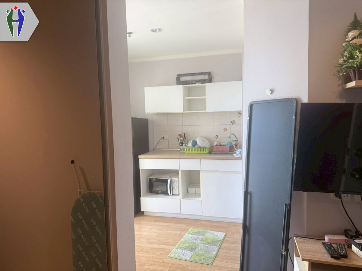 picture Condo for rent 9000 baht door slide - 5/7