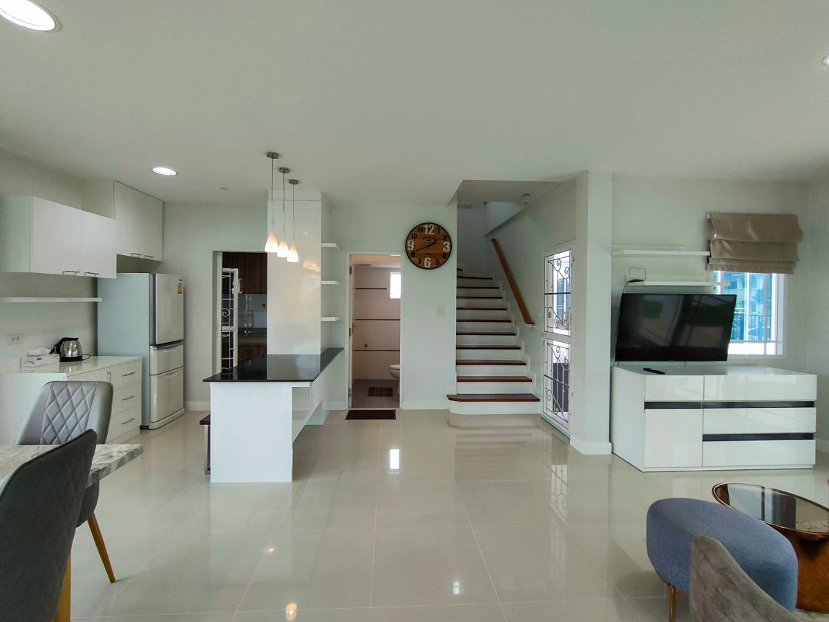 รูป ให้เช่า Luxury Pool Villa แม่เหียะ เชียงใหม่ พูลวิลล่า 5 ห้องนอน พร้อมเรือนรับรอง วิวดอยสุเทพและทุ่งนา (EN Available) - รูปที่ 10/29