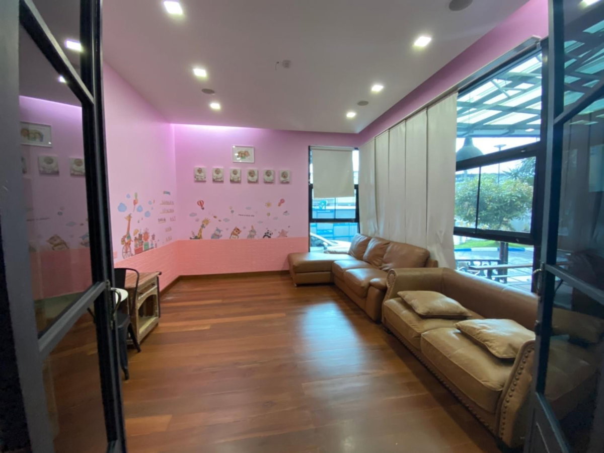 picture Large Detached House with Office and Warehouse for Sale in Lat Phrao 93/1 - 5/21