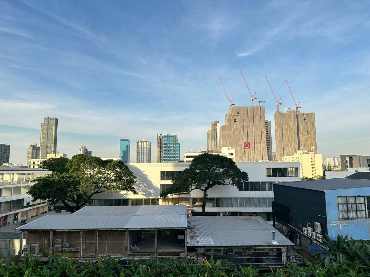 picture XT Ekkamai – Fully furnished unit with an unobstructed view; includes shuttle service to BTS Ekkamai. - 9/9