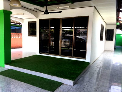 Houses for rent Min Buri : Near MRT Suwinthawong 5.8 km., one-story detached house, 2 bedrooms, Rat Uthit Road 44-52, 2 bathrooms, 52 sq m, 208 sq m.