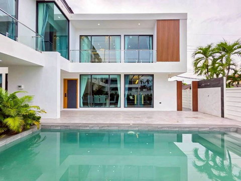 บ้านเดี่ยวสร้างใหม่ พร้อมพื้นที่ใช้สอยกว้าง หมู่บ้านอารียา พัทยา