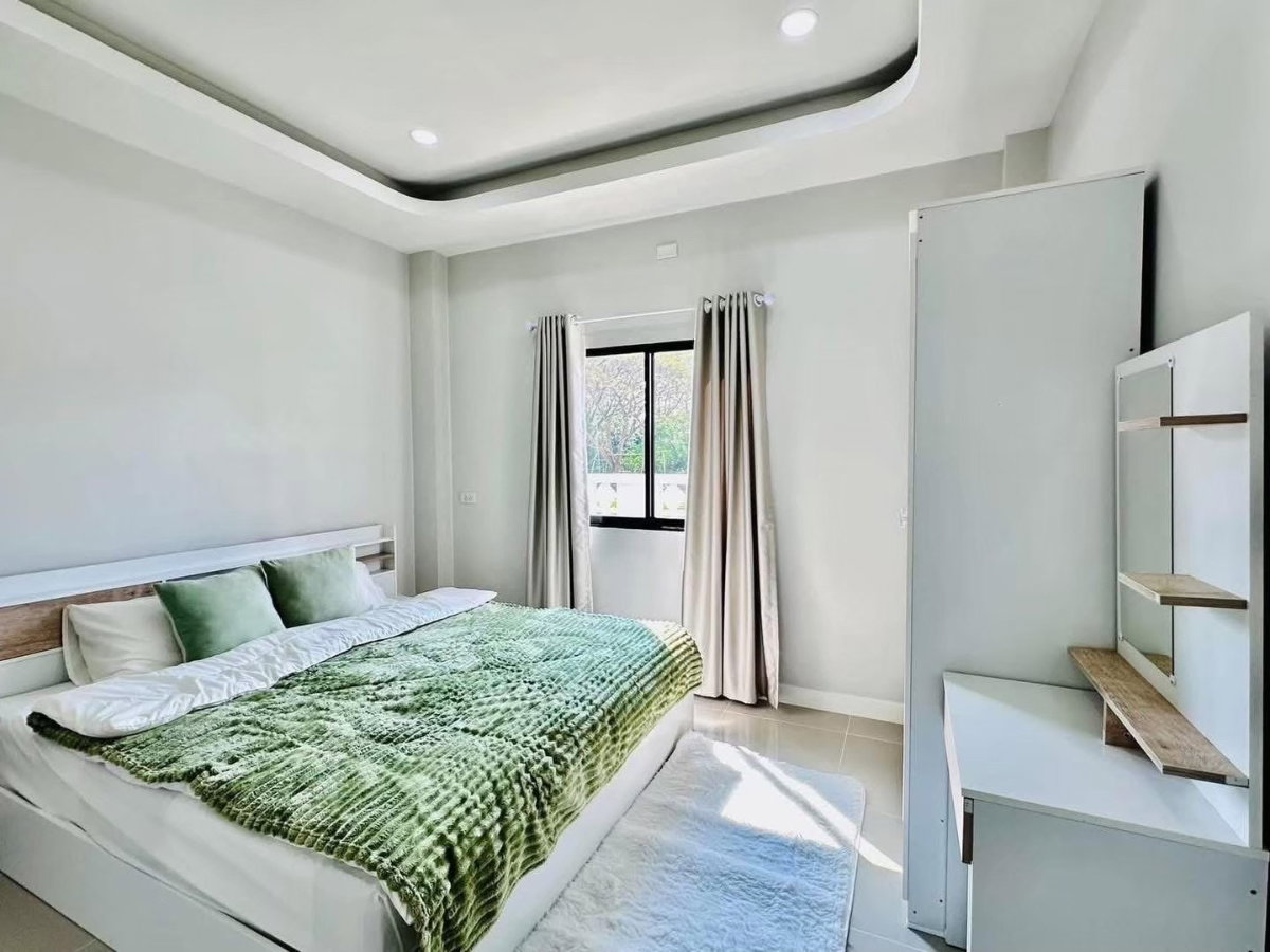 รูป บ้านไหม่ ไผ่ล้อม  ต.สันผักหวาน อ.หางดง  แถมเฟอร์นิเจอร์ทั้งหลัง T.063-6649056 - รูปที่ 9/20