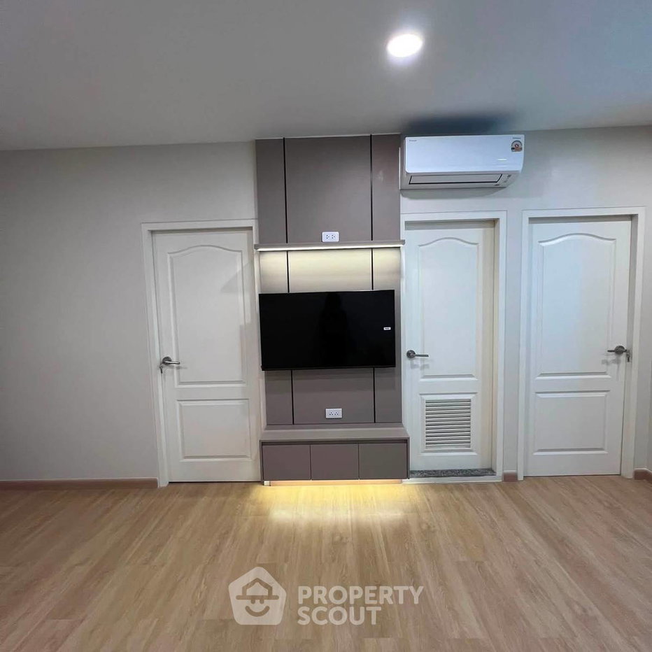 รูป คอนโด 2 ห้องนอน 53 ตร.ม. ที่ Sathorn House Condominium ใกล้ BTS สะพานปลาย 90 ม. (ID 3075271) - รูปที่ 5/7