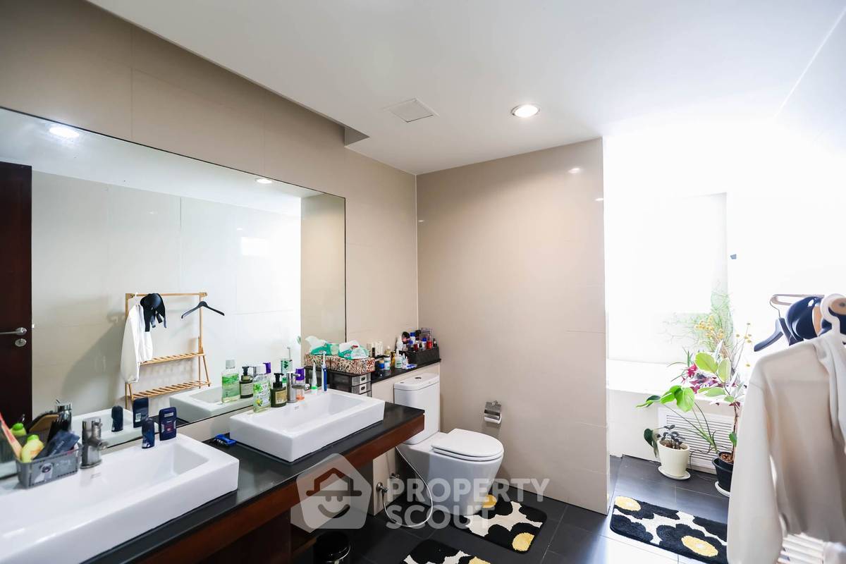 รูป คอนโด 3 ห้องนอน 177 ตร.ม. บ้านสาเรน ใกล้ MRT เพชรบุรี โพรมพงษ์ (ID 3073548) - รูปที่ 9/10