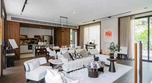 ขายคอนโด 2 ห้องนอน ชั้น 22 ROMM CONVENT ใกล้ BTS ศาลาแดง (ID 2170216)
